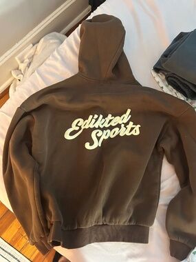 Edikted Hoodie Sports